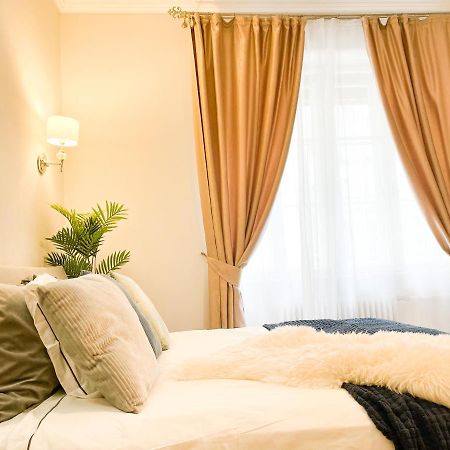 Downtown Deak-Ferris Wheel Luxury Home Budapest Bagian luar foto